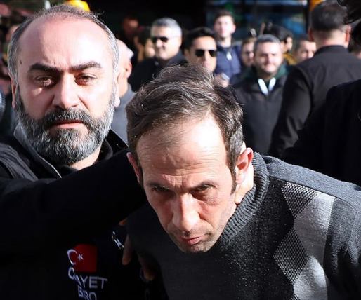Bir Aile, Nasıl Bu Kadar Korkunç Birini Savunabilirdi? Palu Ailesi'nin Korku ve Manipülasyonla Dolu Hikayesi