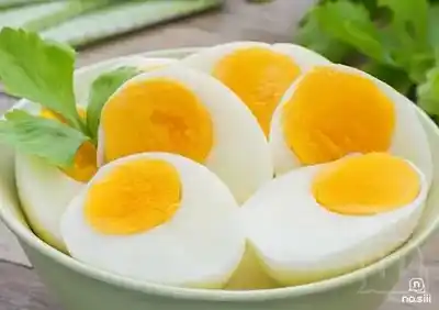 60 gr'lık orta boy yumurtada 8 gr protein bulunuyor.